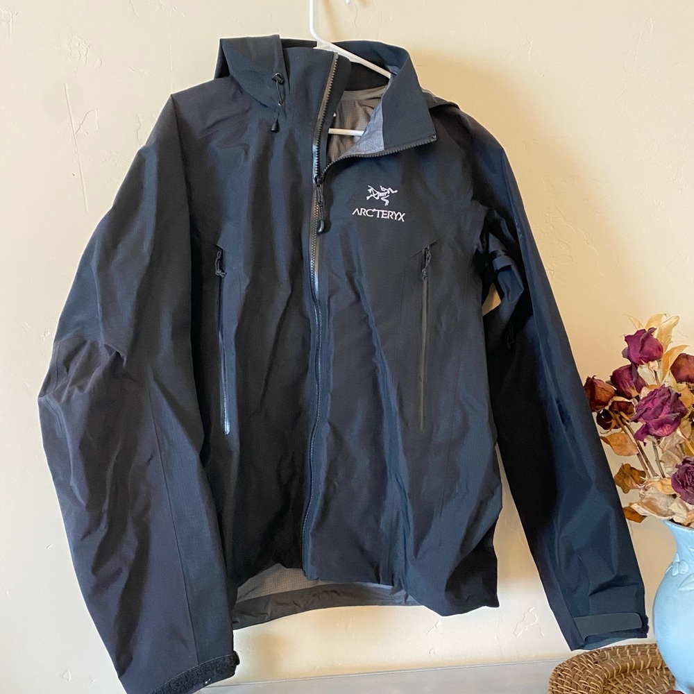 Men’s Arc’teryx Beta Gortex Shell